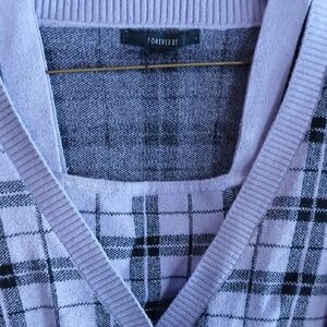 Forever 21 Men's Lavender Checkered V-Neck Sweater